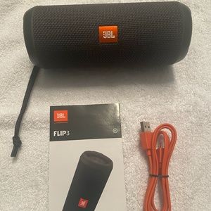 JBL Flip 3 Bluetooth Speaker